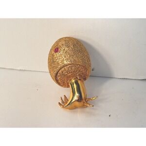 Hattie Carnegie Vintage Gold Plated Mushroom Pin